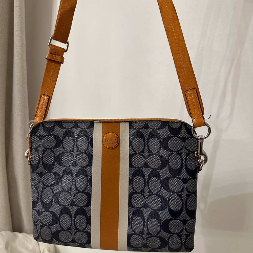Coach Crossbody Bag 🧡💙